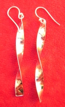 Fine twist earrings